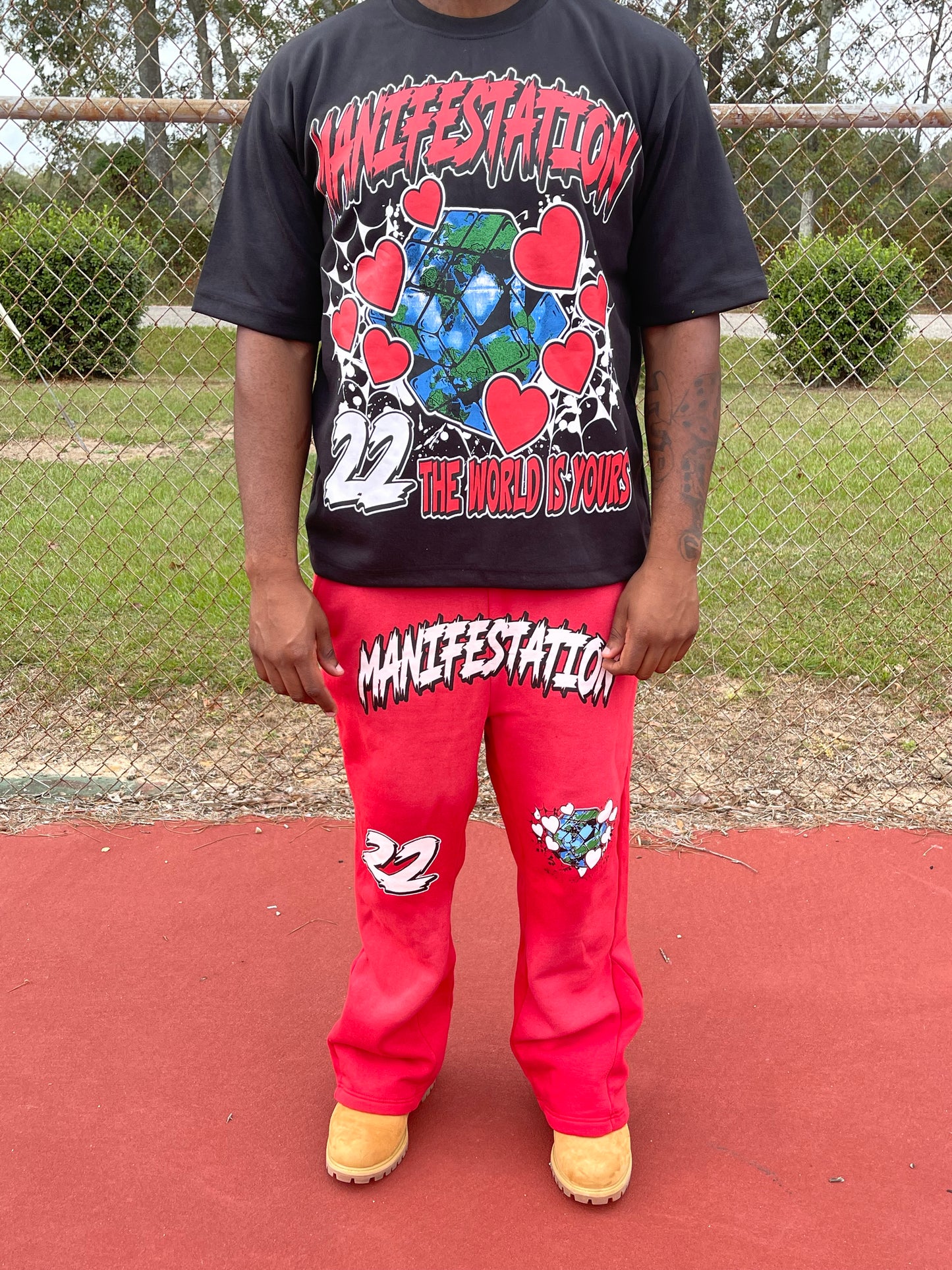 Manifestation Graphic flare bottom sweats (Red)